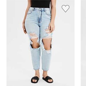 American Eagle light wash distressed high wasted mom jeans